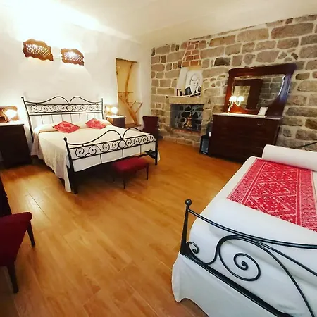 فندق مبيت وإفطار Al Vecchio Corso 4*