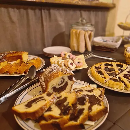 Couette-café Al Vecchio Corso 4*